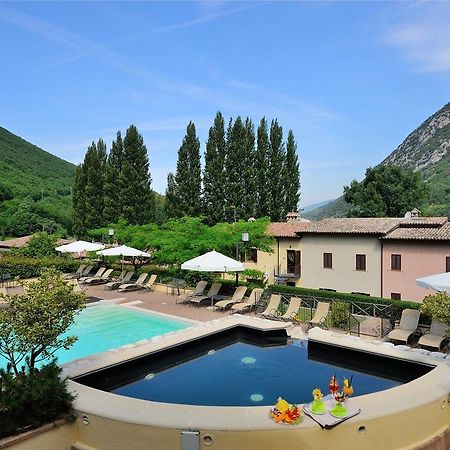 Guesia Village Hotel e Spa Foligno Esterno foto