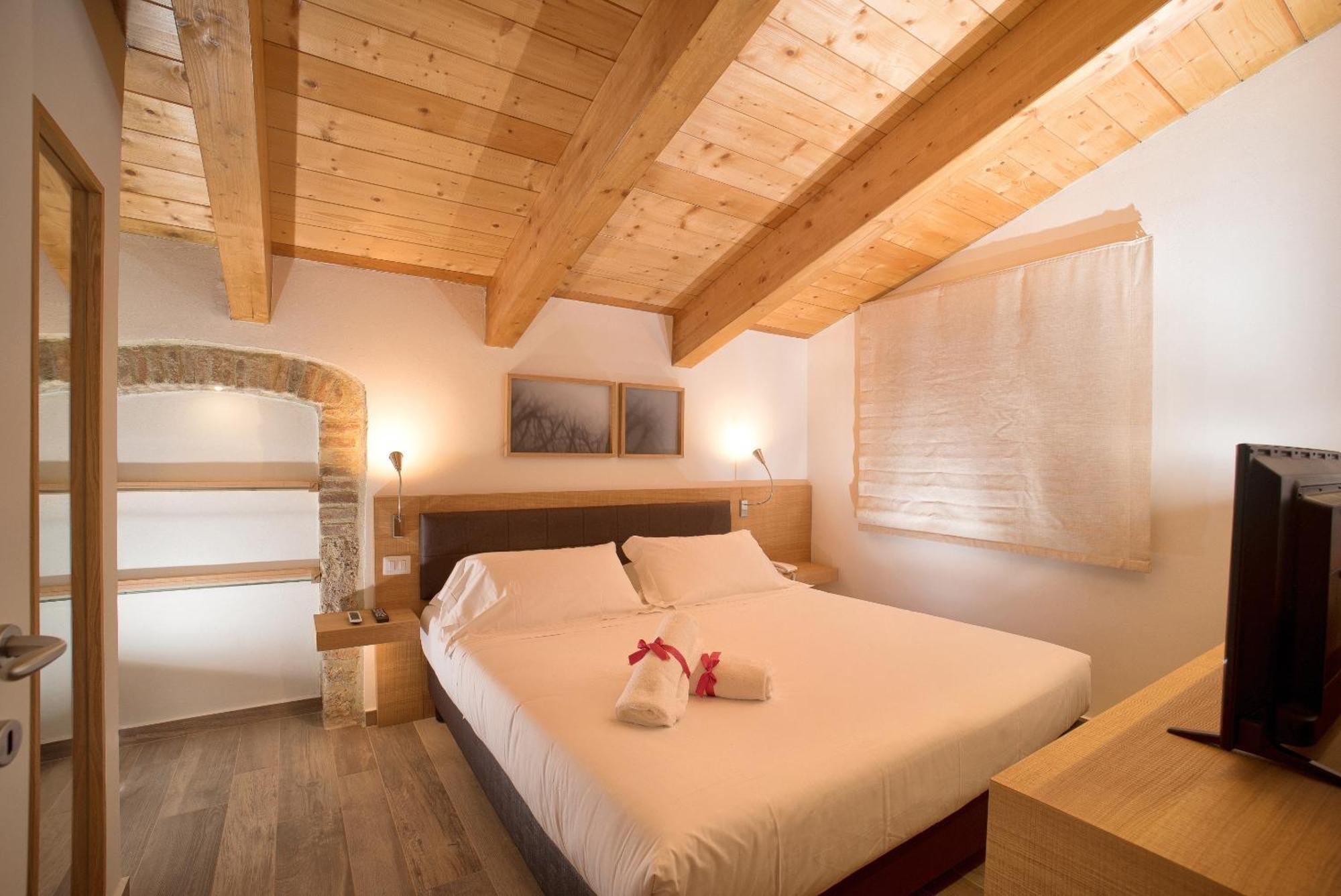 Guesia Village Hotel e Spa Foligno Esterno foto